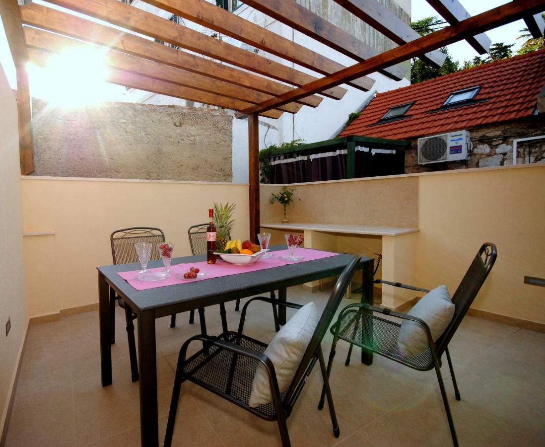 Apartment Tonka Spalato Esterno foto